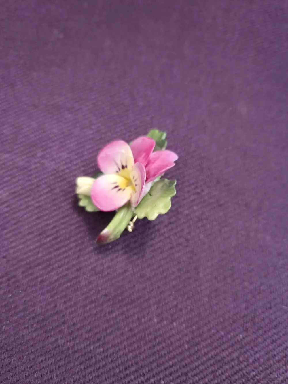 VTG Stamped Pink Floral 1950's , 1960's Pansy Bone China Brooch